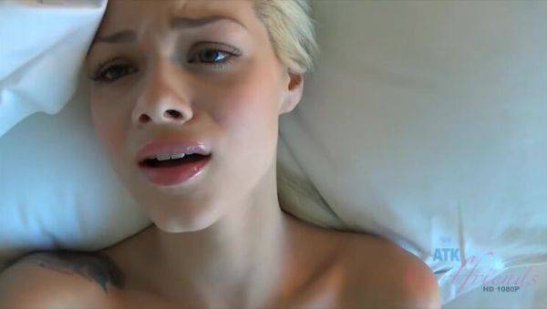Elsa Jean's Doll-like Pussy Gets Filled with a Massive Creampie - porntry.com on gratisflix.com