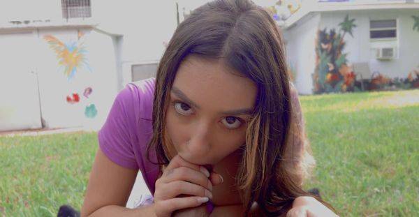 Sexy girl tries backyard porn with her hot neighbor - alphaporno.com on gratisflix.com