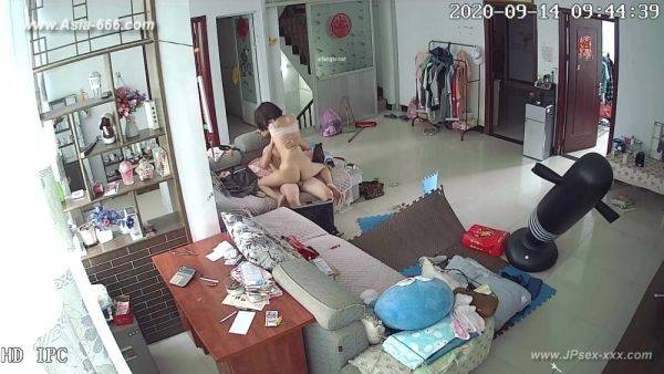 Hackers use the camera to remote monitoring of a lover's home life.609 - hclips.com - China on gratisflix.com