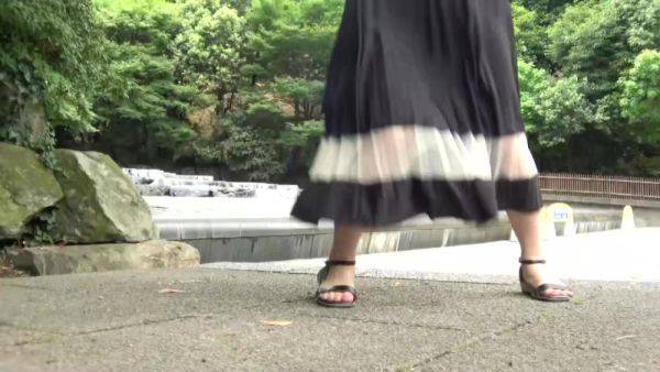 0002480_デカチチの日本の女性が腰振りロデオするエチ性交 - upornia.com - Japan on gratisflix.com