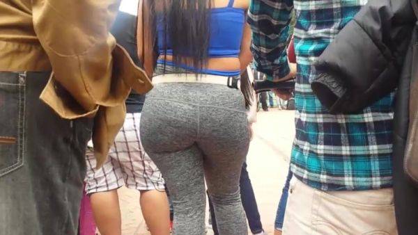 Big thick ass latina in grey leggins on street - voyeurhit.com on gratisflix.com
