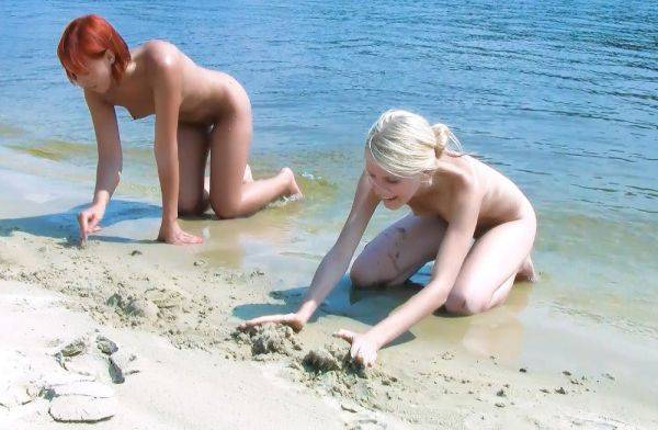 Skinny and young nudist ladies fool around on the beach - hclips.com on gratisflix.com