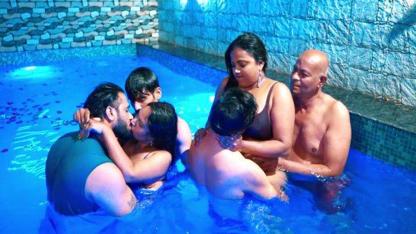 Gangbang Sex Is Full Entertainment In The Swimming Pool - desi-porntube.com - India on gratisflix.com