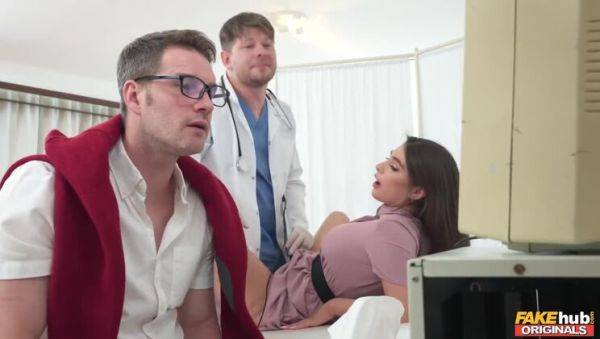 Brunette MILF's Infertility Clinic - xxxfiles.com on gratisflix.com