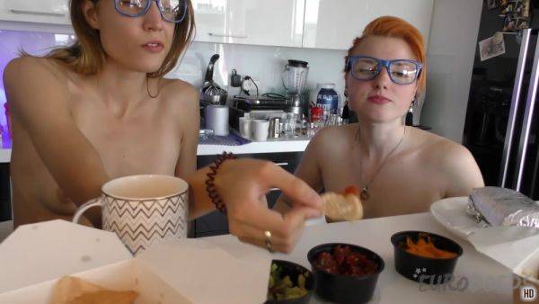Asmr Mukbang Video Miss Pussycat Eating Lunch Cruchy Mexican Food With Spinner Ginger Rikki - hotmovs.com - Mexico on gratisflix.com