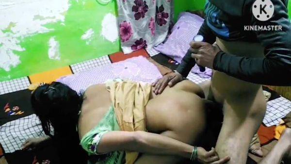 Very Hot Indian Sexy Housewife And Husband And Sex Enjoy Very Good Sexy Lady - desi-porntube.com - India on gratisflix.com