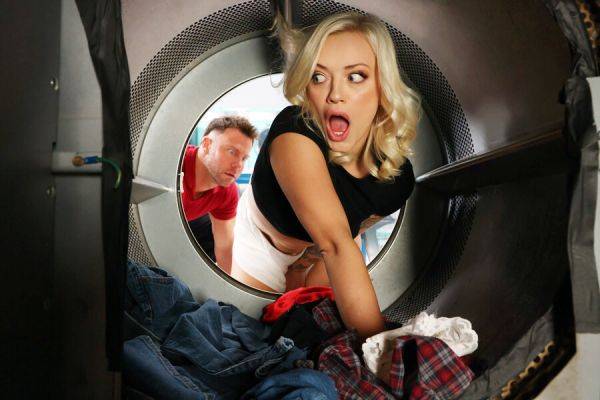 Blonde stuck in laundrymachine and will do anything for help - txxx.com on gratisflix.com