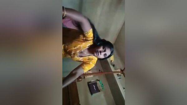 Village Wife Open Sexy Video With Face - desi-porntube.com - India on gratisflix.com