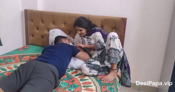 Married Desi Bhabhi Getting Horny Looking For Rough Hot Sex - hclips.com - India on gratisflix.com