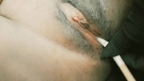 Fucking My Pussy And Smoking - desi-porntube.com - India on gratisflix.com