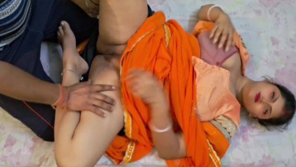 Hot Bhabhis Viral Video Tremendous - desi-porntube.com - India on gratisflix.com