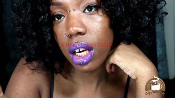 Purple Kisses Purple Lipstick Joi - upornia.com on gratisflix.com