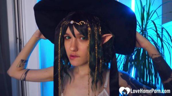 Cosplayer gets a good cock inside of her - sunporno.com on gratisflix.com