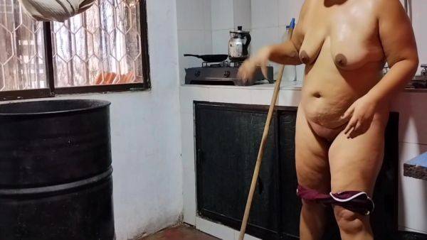 Chubby Latina With A Big Ass Likes Me To Look At Her When She Cleans.. Real Homemade - Hindi Sex - desi-porntube.com - India on gratisflix.com