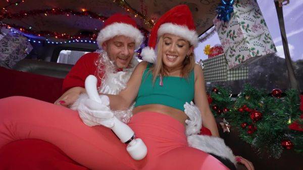 Amazing bang bus Christmas special in scenes of loud hardcore - xbabe.com on gratisflix.com