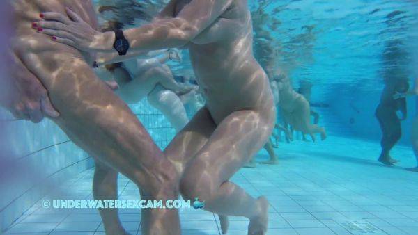 Hot Older Couple Arouses Each Other Underwater - hclips.com on gratisflix.com