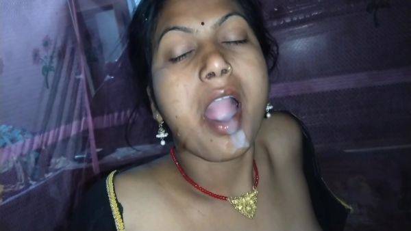 Desi Bhabhi Eating Cum In Mouth - desi-porntube.com - India on gratisflix.com