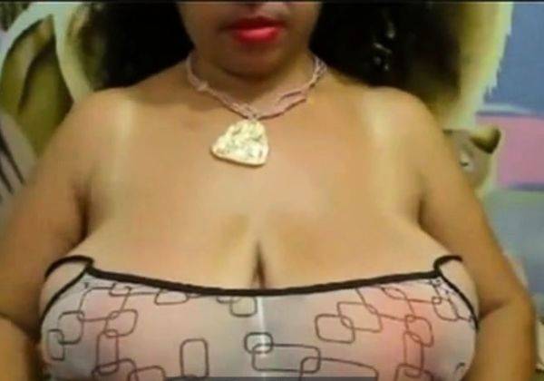 Sweet fat big nippled mature black tits striped on webcam - drtuber.com on gratisflix.com