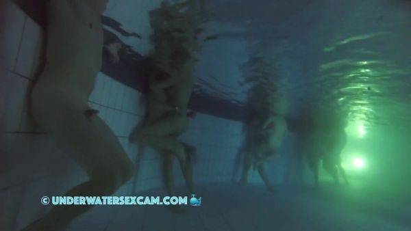 Between All The Horny People This Couple Has Real Sex Underwater In The Public Pool - hclips.com on gratisflix.com