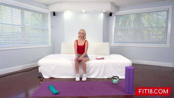 Braylin Bailey - Skinny Amateur Fitness Model Wants A Creampie - videomanysex.com on gratisflix.com