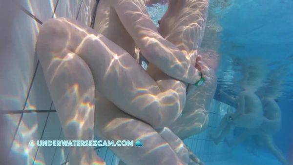Hot! Couple Starts Underwater Sex - hclips.com on gratisflix.com