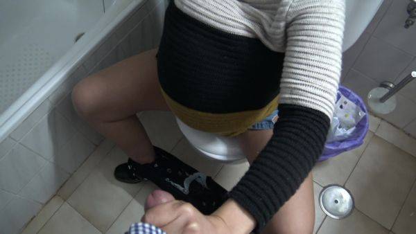 Horny Stepson Wanted To See How I Piss From My Pregnant Pussy - hclips.com on gratisflix.com