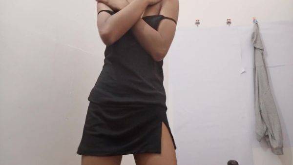 18 Year Old Pretty Indian Girl Showing Her Naked Body - hotmovs.com - India on gratisflix.com