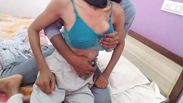 Hot Slim Girl Fucked Hard By Boyfriend In Oyo Hotel - desi-porntube.com - India on gratisflix.com