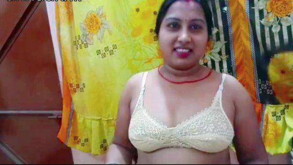 Neighbors Aunty Was Going To Take Bath And Left Her In A Hurry - desi-porntube.com - India on gratisflix.com
