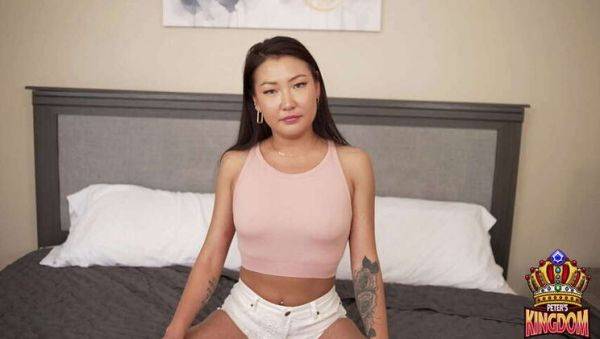 Shy Asian MILF in steamy casting and big cock action - veryfreeporn.com on gratisflix.com