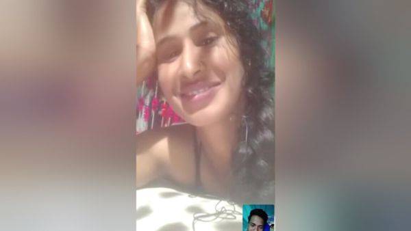 My Cute Girlfriend Showed Me Her Boobs On A Video Call - desi-porntube.com - India on gratisflix.com