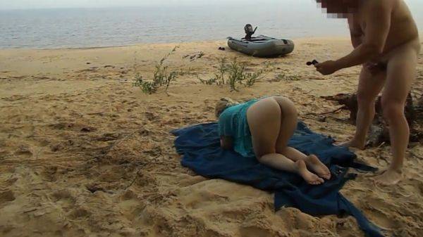Milf allows to fuck her tight anal on the beach - Amateur Porn - anysex.com on gratisflix.com