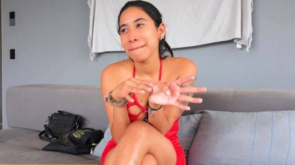 Real amateur Latina teen grips huge dick - drtuber.com on gratisflix.com