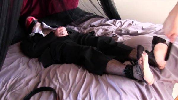 Tied Bryn Mawr Gets His Sheer Socks Ripped And Feet Tickled - drtuber.com on gratisflix.com