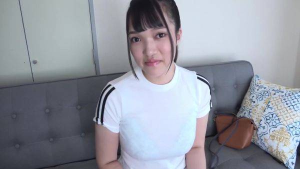 She Has A Face And Big Tits And Is The Strongest Amateur With A Secret Weapon: Squirting Yuki (20) - videomanysex.com - Japan on gratisflix.com