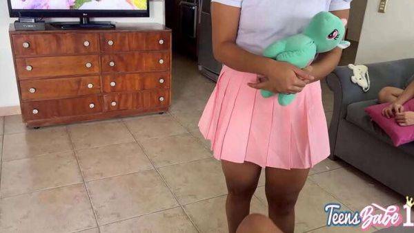 Stepdaughter Playing with Herself, Ready for Stepdad's Rod - veryfreeporn.com on gratisflix.com