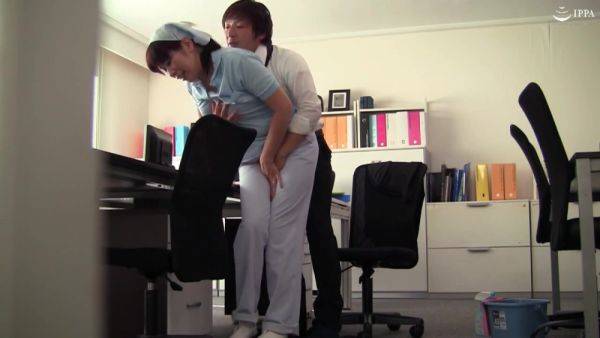 06E2210-Molester a mature cleaning woman the office - senzuri.tube on gratisflix.com