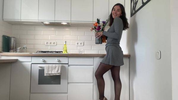 Cleaning The Kitchen In Stockings - hclips.com - Russia on gratisflix.com