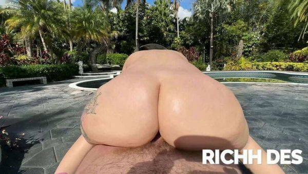 Randy Tourist Richh Des Gets Naughty Outdoor Erotic Encounter with Brian Omally on Summer Holiday - Pornstar, Blonde, Big Ass - veryfreeporn.com on gratisflix.com