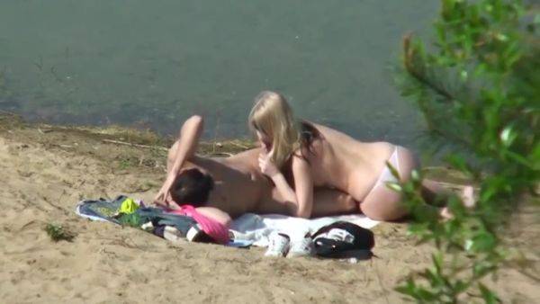 Naughty Teen 18+ Pawg Spotted Fucking Her Bf Right On The Beach 11 Min - hclips.com on gratisflix.com