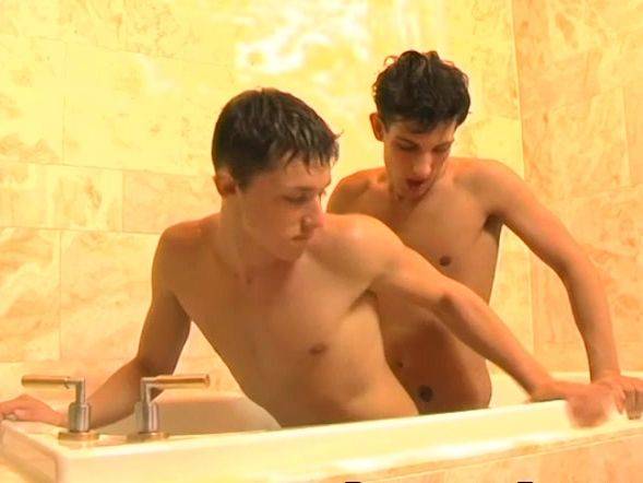 Twinks Blair Mason And Sean Corwin Bathroom Banging - drtuber.com on gratisflix.com