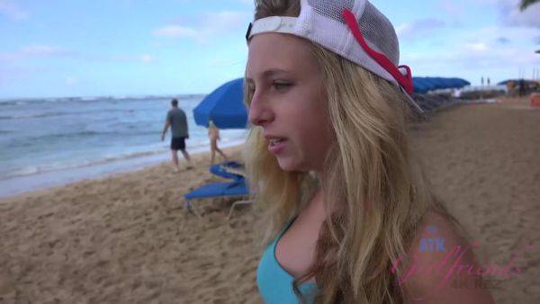Virtual Vacation In Hawaii With Taylor Whyte Part 3 - hotmovs.com - Usa on gratisflix.com