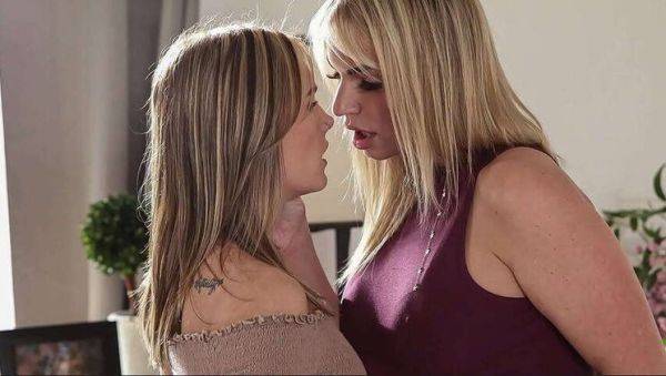 Lesbian Step-Mom Can't Resist Young Step-Daughter's Charm - xxxfiles.com on gratisflix.com