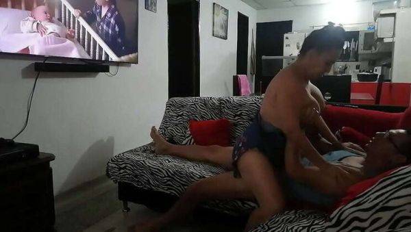 Damian and His Sister-in-Law Rosy Isa: A Steamy TV Session with a Blowjob and Penetration - veryfreeporn.com on gratisflix.com