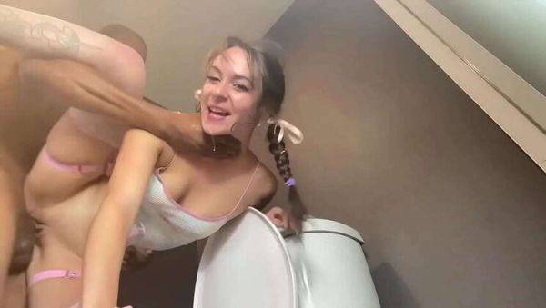 Wicked woman enjoys deep-throating and adoring BBC - porntry.com on gratisflix.com