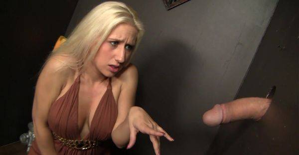 Lovely blonde puts her hands on the big dick and prepares to fuck - xbabe.com on gratisflix.com