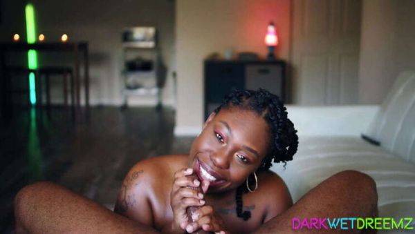 Ebony BBW Bombshell Gives Explicit Blowjob & Cum-Filled Facial - porntry.com on gratisflix.com