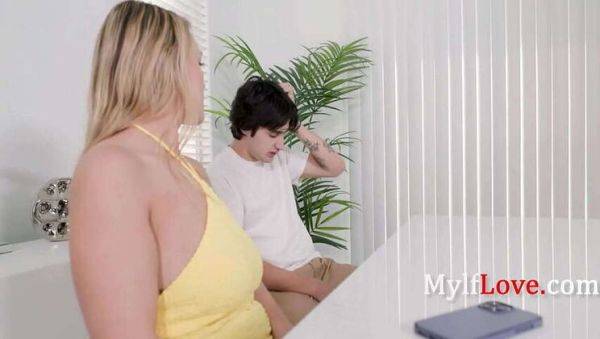 Mom to the Rescue: Hairy MILF Joslyn Jane in Tough Times - xxxfiles.com on gratisflix.com