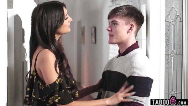 Lustful Latina Teen Eliza Ibarra Gushes Everywhere on Boyfriend's Face - porntry.com on gratisflix.com