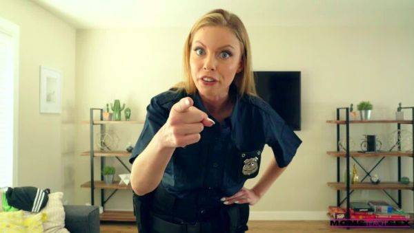 My Step Mom Is A Cop - S12:E10 - porntry.com on gratisflix.com